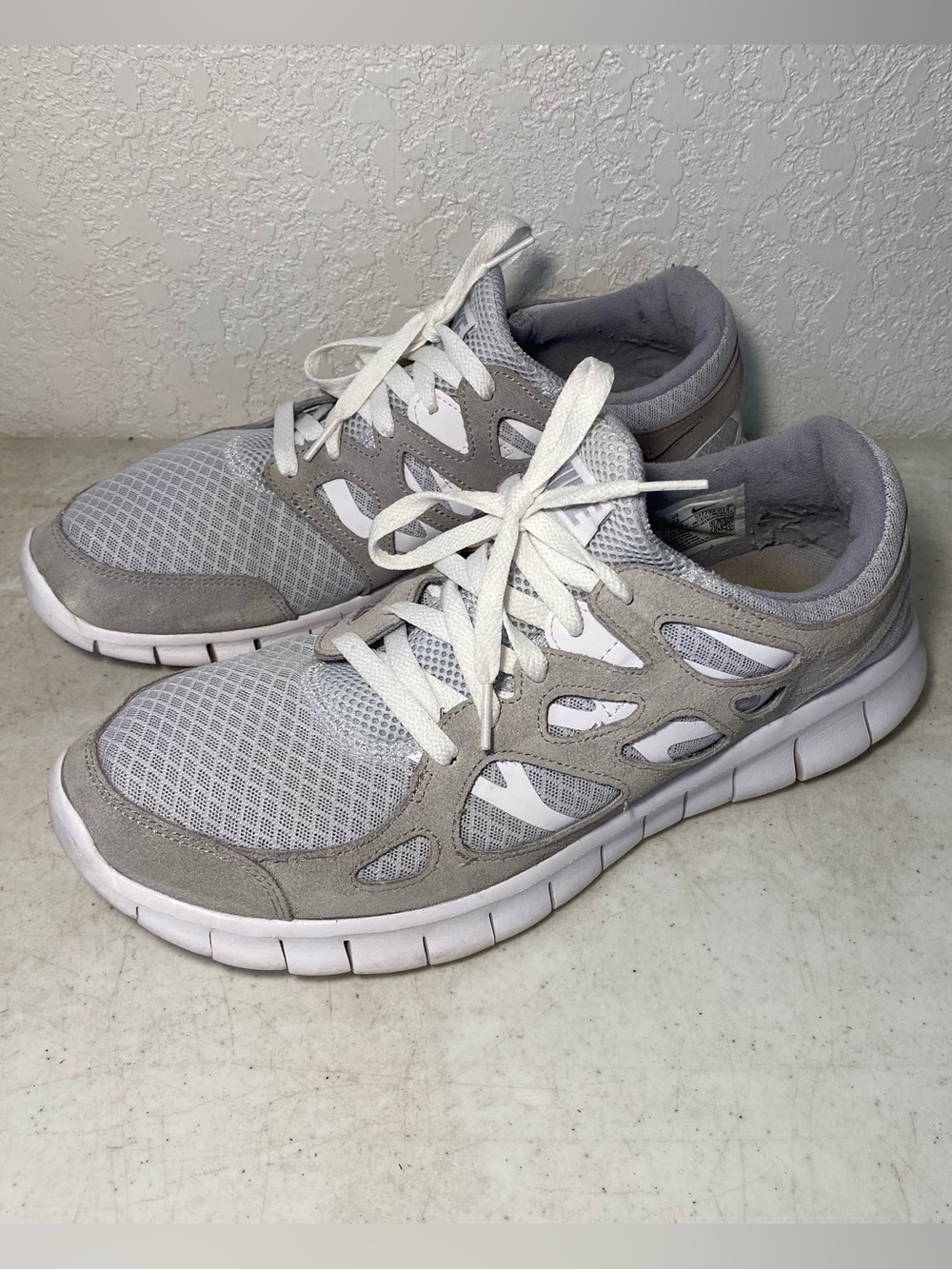 Nike Free Run 2 Shoes Men’s 13 Wolf Grey -White- Pure Platinum Athletic Sneakers
